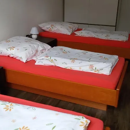Easy-Bedsit Apartment 3 Dusseldorf