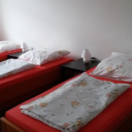 Easy-Bedsit Apartment 3 Dusseldorf