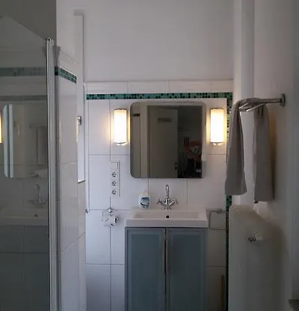 Easy-Bedsit Apartment 3 Dusseldorf