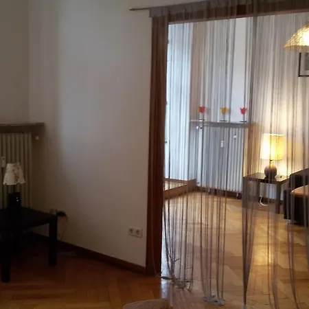 Appartement Easy-Bedsit Apartment 3 *
